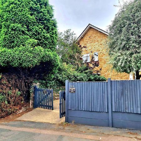 Potter'S Escape-Walking Distance From The Studios! Abbots Langley Экстерьер фото