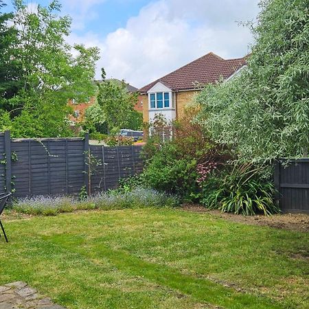 Potter'S Escape-Walking Distance From The Studios! Abbots Langley Экстерьер фото