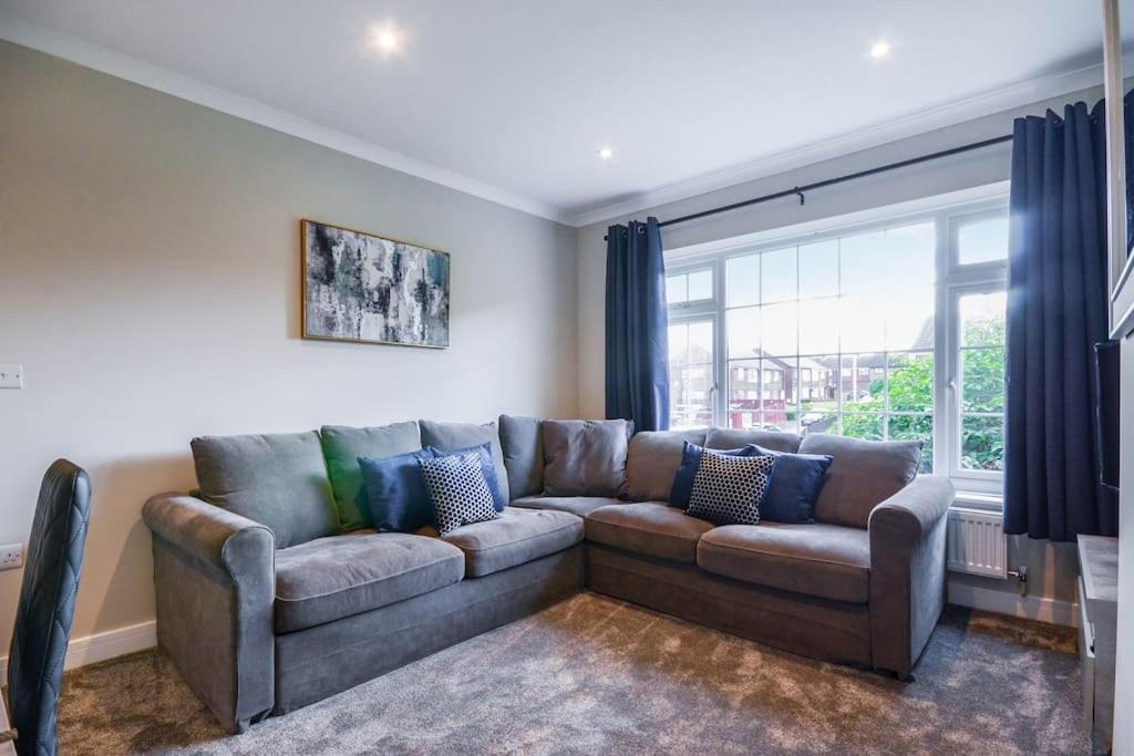 Potter'S Escape-Walking Distance From The Studios! Abbots Langley Экстерьер фото