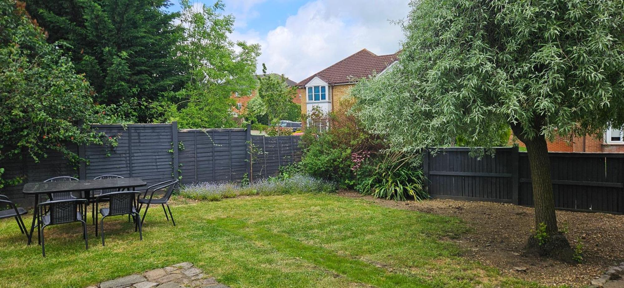 Potter'S Escape-Walking Distance From The Studios! Abbots Langley Экстерьер фото